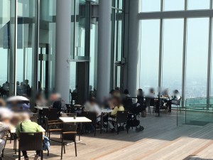あべのハルカスの58階スカイガーデンカフェ