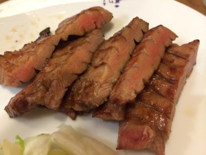 利久の炭焼き牛たん