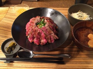 佰食屋の国産牛ステーキ丼定食