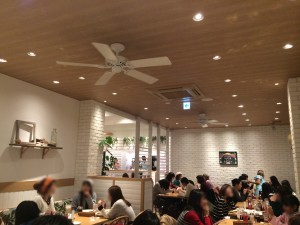 Eggs 'n Things心斎橋店の店内